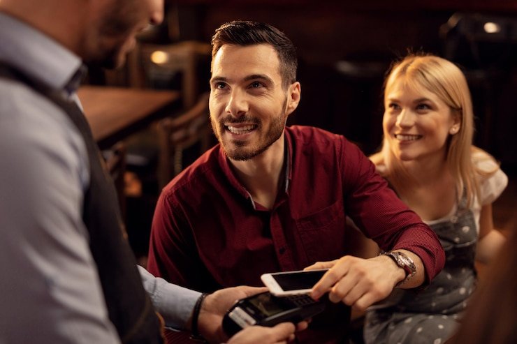 Dealer profesional di meja Roulette